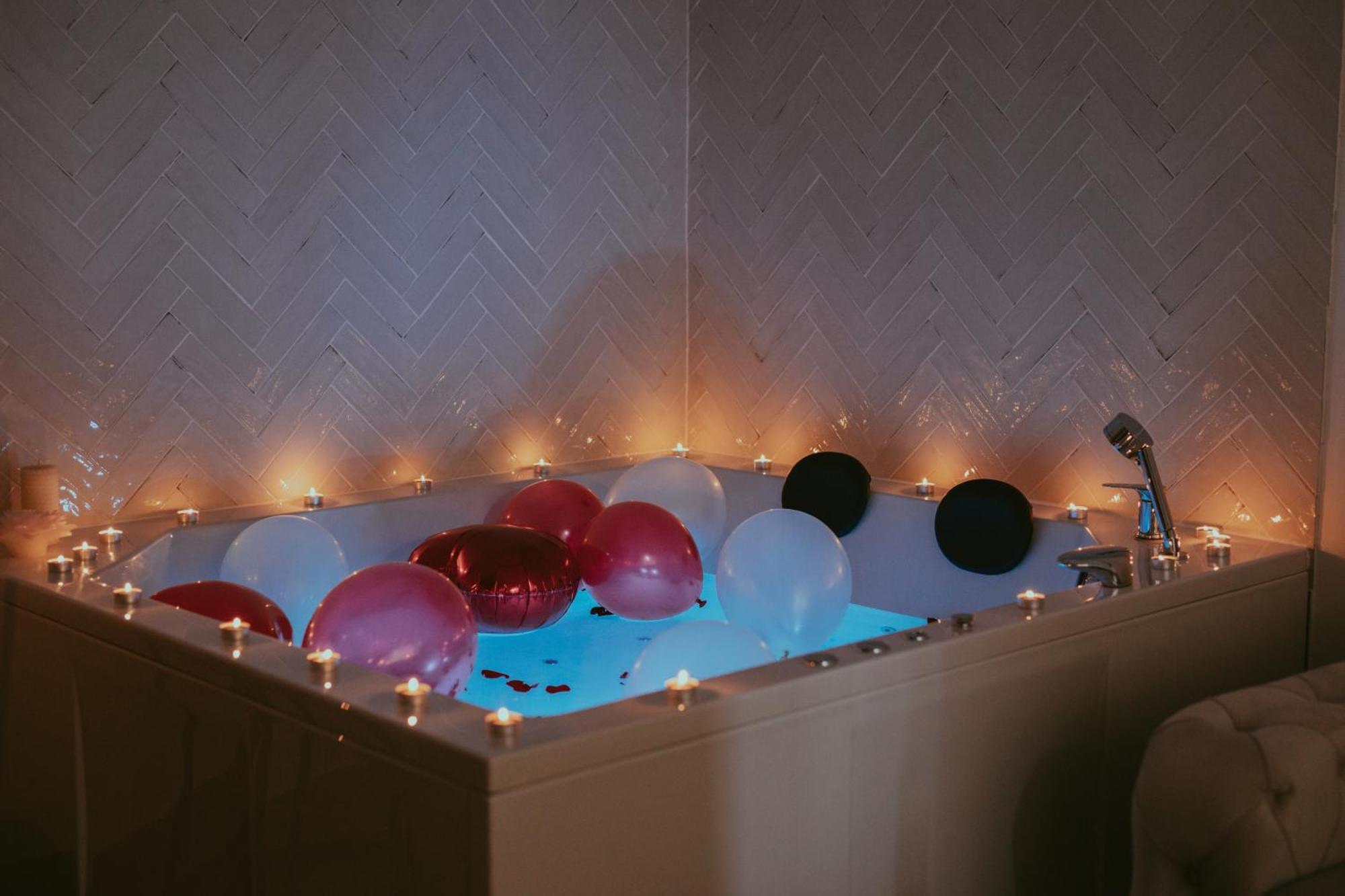 Luxury Jacuzzi Apartment โมสตาร์ ภายนอก รูปภาพ